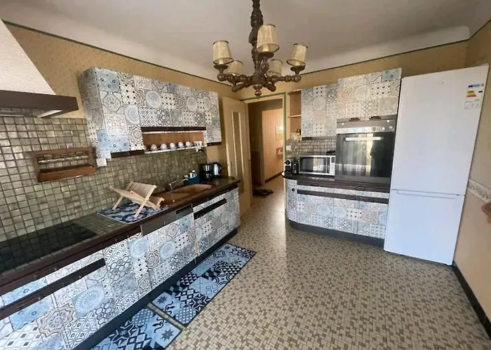 -comme A La Maison- Jardin, Veranda, Ideal Familles Et Business Niort