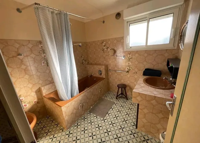 -comme A La Maison- Jardin, Veranda, Ideal Familles Et Business Сasa de vacaciones *