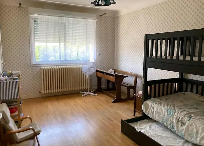 -comme A La Maison- Jardin, Veranda, Ideal Familles Et Business Niort